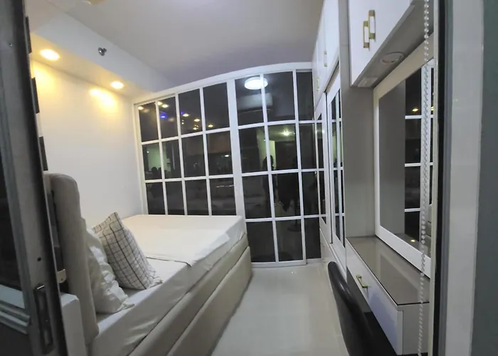 1br Deluxe Pool View With Balcony Apartment *